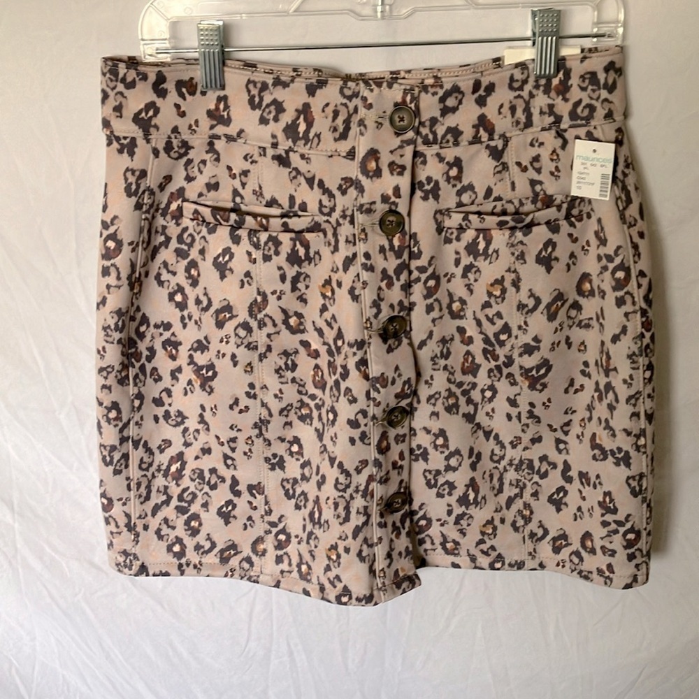 Maurice’s: Leopard Print Skirt- Mini- Stretch- 10